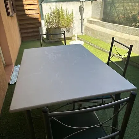 Studio Avec Terrasse * Mentona